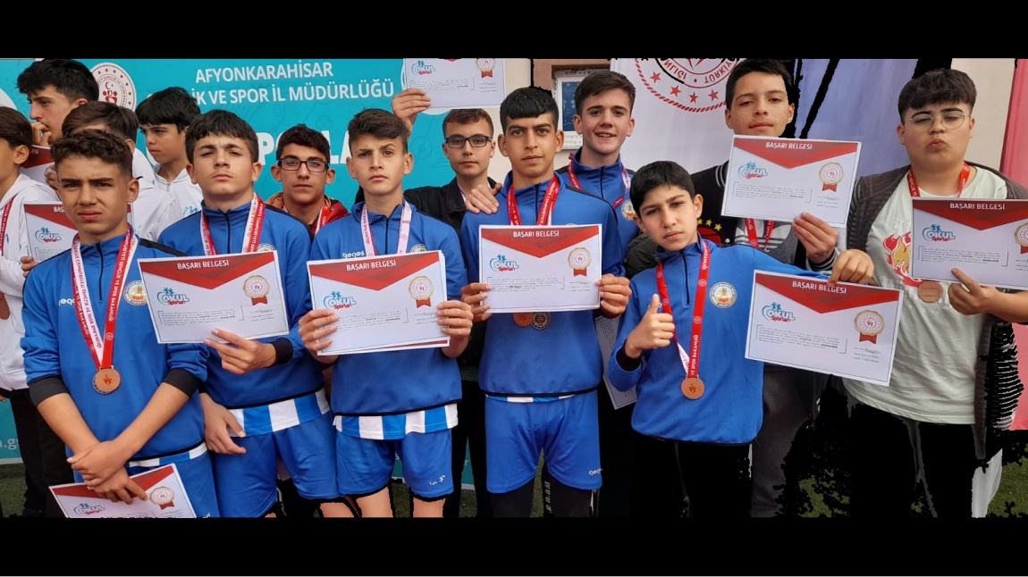Afyonkarahisar'da devam eden Okul Sporları Atletizm müsabakaları derecelerimiz